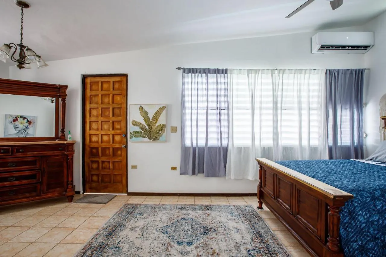 Rainforest Retreat 15 Min From The Beach Лукильо 0*,  Пуэрто-Рико