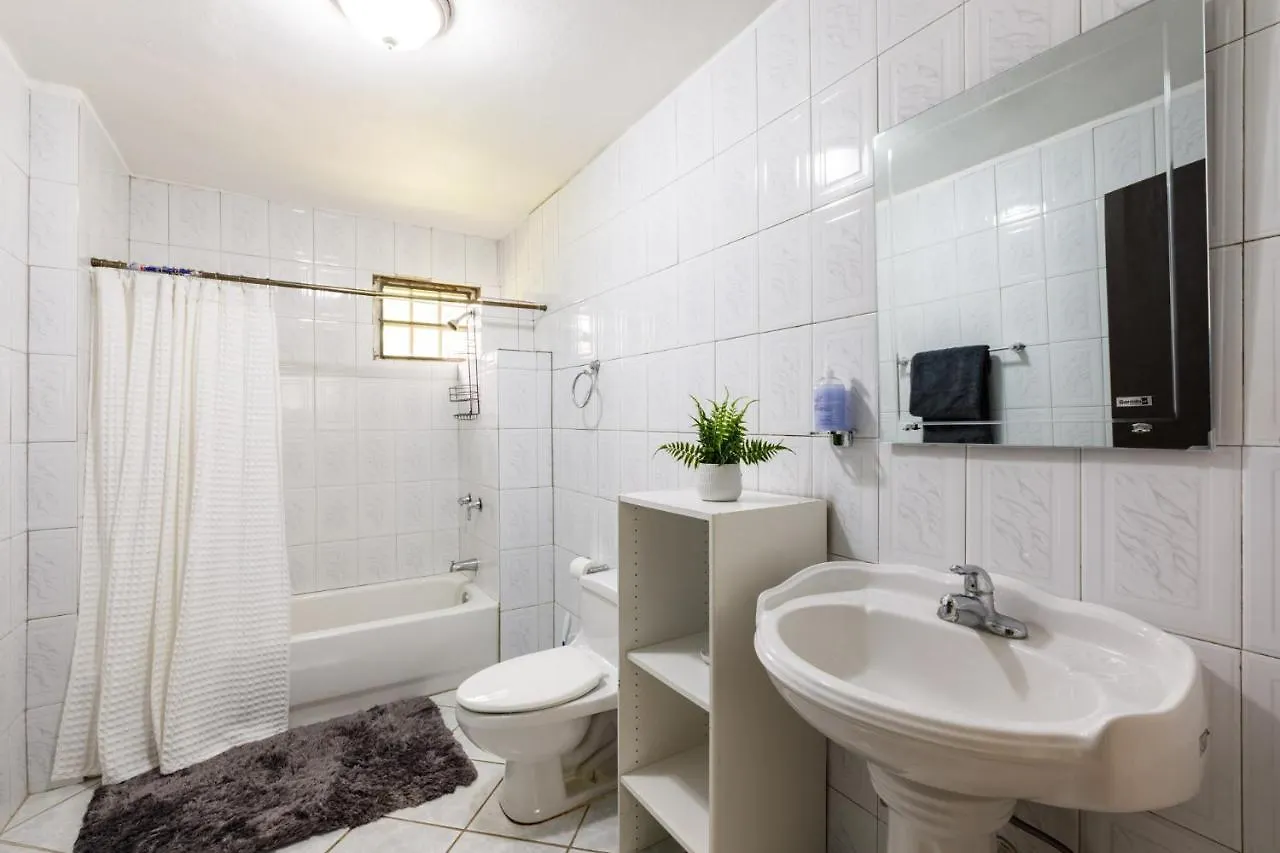 Дом отдыха Rainforest Retreat 15 Min From The Beach Лукильо